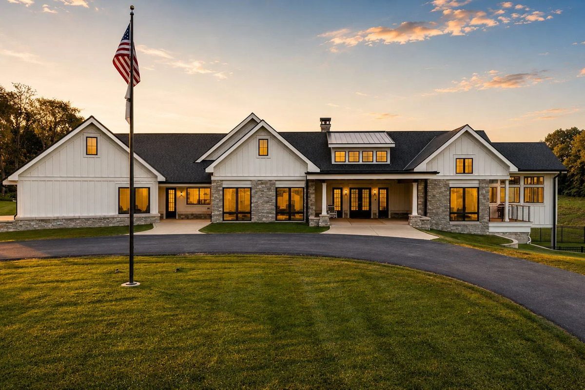 525 N 500 E, Valparaiso, modern farmhouse estate at dusk